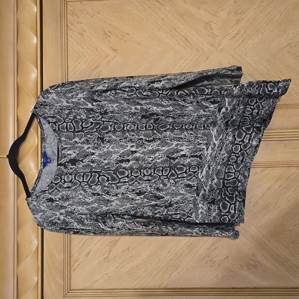 Apt 9 Green, grey, and black asymetrical snake print sweater. Size XL.